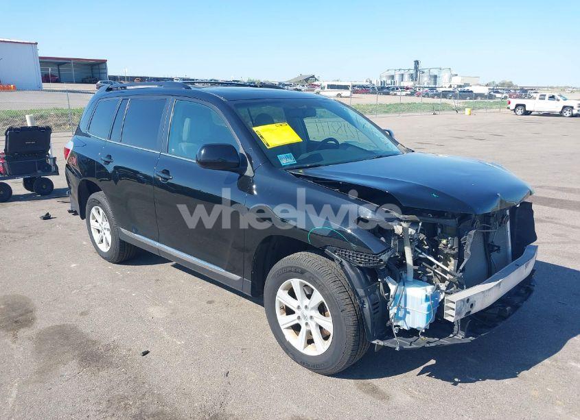 2013 Toyota Highlander SE V6 (VIN 5TDBK3EH9DS252349) main photo