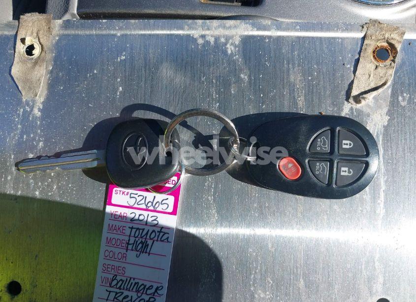 Photo 11 of 2013 Toyota Highlander SE V6 (VIN 5TDBK3EH9DS252349)