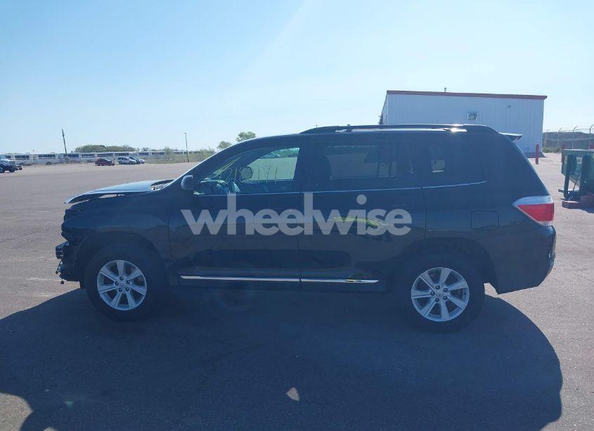 Photo 15 of 2013 Toyota Highlander SE V6 (VIN 5TDBK3EH9DS252349)