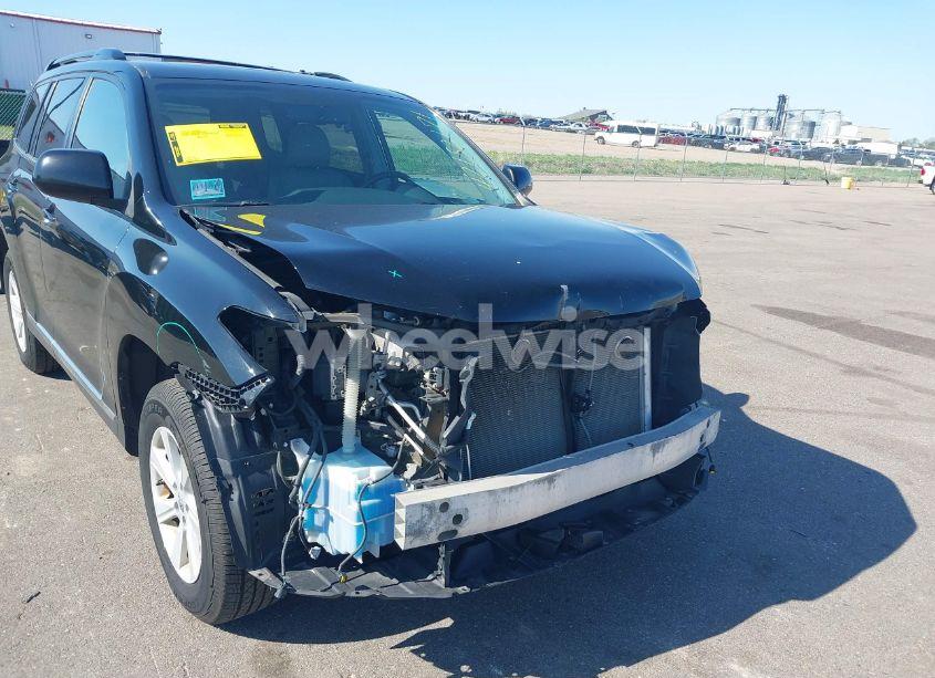 Photo 6 of 2013 Toyota Highlander SE V6 (VIN 5TDBK3EH9DS252349)