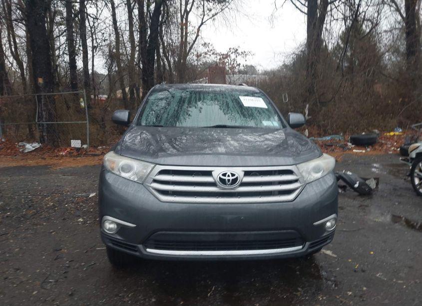 Photo 12 of 2013 Toyota Highlander PLUS/SE (VIN 5TDBK3EH9DS255770)