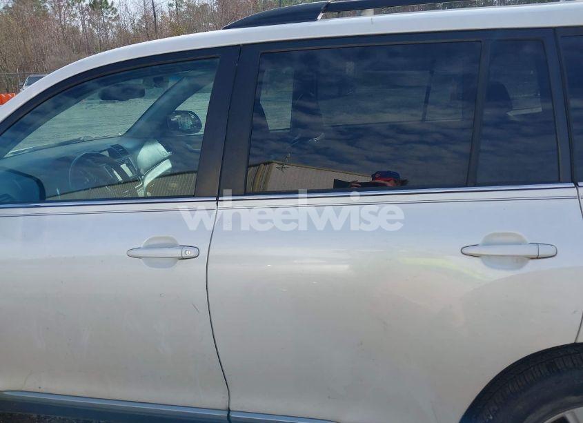 Photo 15 of 2013 Toyota Highlander SE V6 (VIN 5TDBK3EH9DS259060)