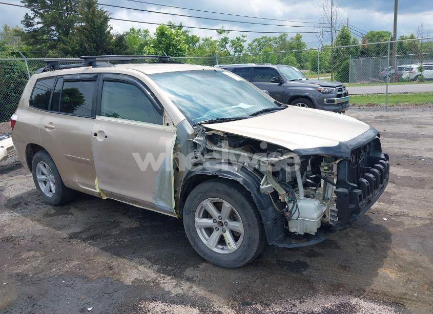 2010 Toyota Highlander BASE V6 (VIN 5TDBK3EHXAS006941) main photo