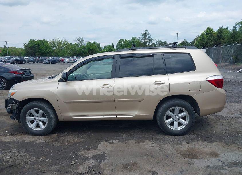 Photo 14 of 2010 Toyota Highlander BASE V6 (VIN 5TDBK3EHXAS006941)