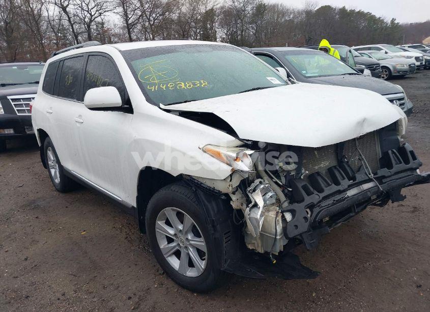 2011 Toyota Highlander SE (VIN 5TDBK3EHXBS076747) main photo