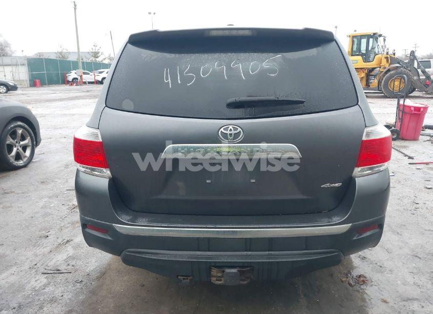 Photo 16 of 2011 Toyota Highlander BASE V6 (VIN 5TDBK3EHXBS080409)