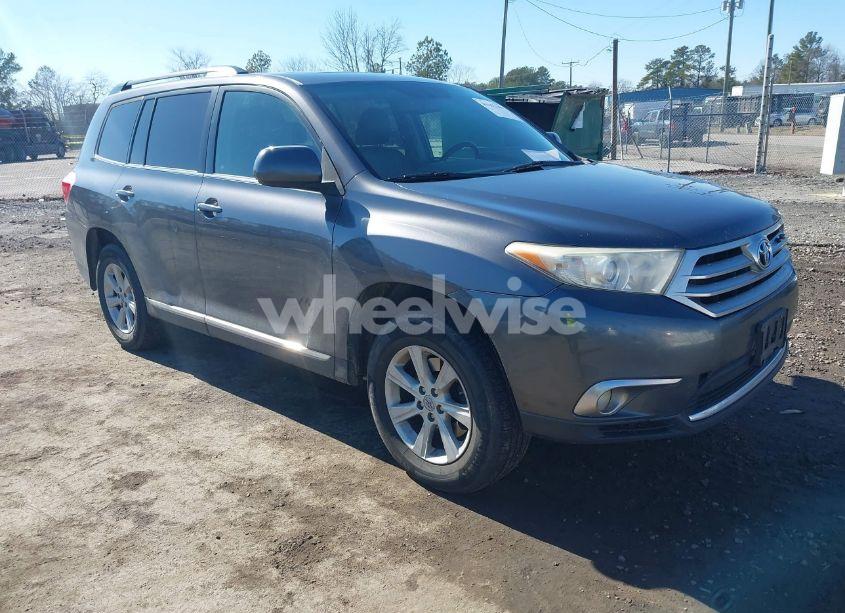 2012 Toyota Highlander SE V6 (VIN 5TDBK3EHXCS100255) main photo