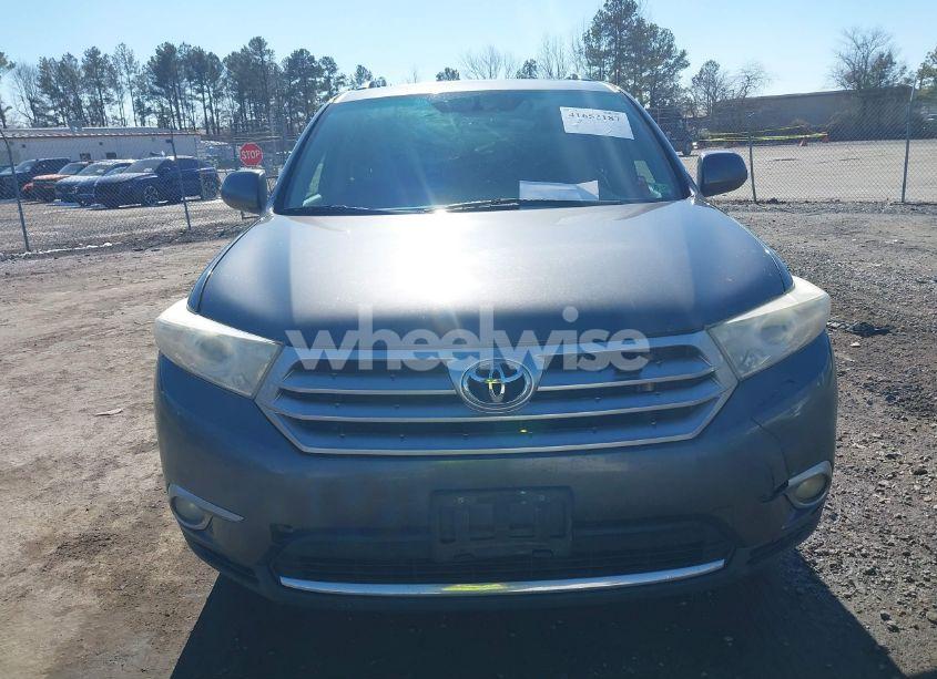 Photo 12 of 2012 Toyota Highlander SE V6 (VIN 5TDBK3EHXCS100255)