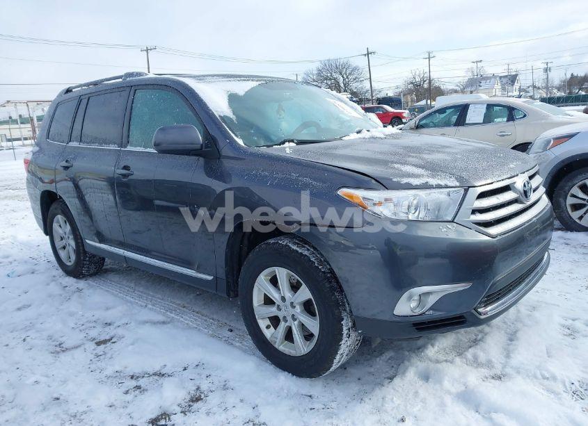 2012 Toyota Highlander SE V6 (VIN 5TDBK3EHXCS111451) main photo