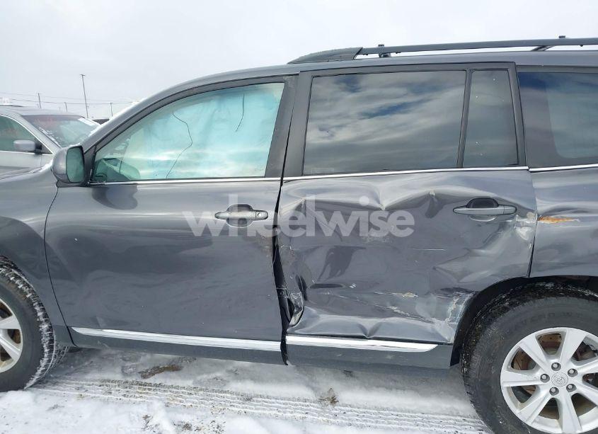 Photo 14 of 2012 Toyota Highlander SE V6 (VIN 5TDBK3EHXCS111451)