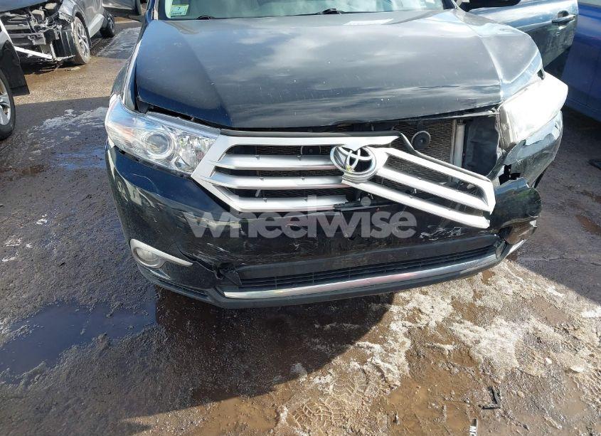 Photo 6 of 2012 Toyota Highlander SE (VIN 5TDBK3EHXCS116312)