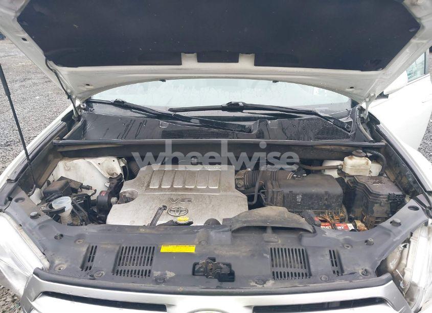 Photo 10 of 2012 Toyota Highlander SE V6 (VIN 5TDBK3EHXCS123163)