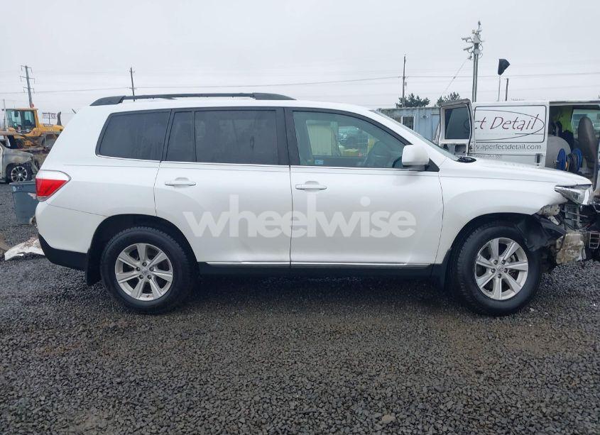 Photo 14 of 2012 Toyota Highlander SE V6 (VIN 5TDBK3EHXCS123163)