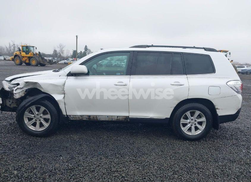 Photo 15 of 2012 Toyota Highlander SE V6 (VIN 5TDBK3EHXCS123163)