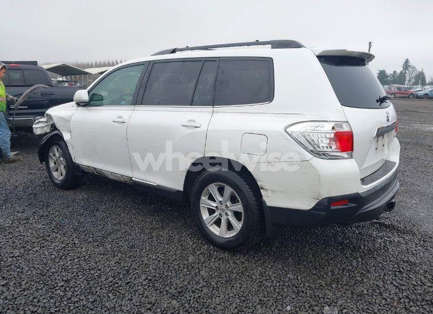 Photo 3 of 2012 Toyota Highlander SE V6 (VIN 5TDBK3EHXCS123163)