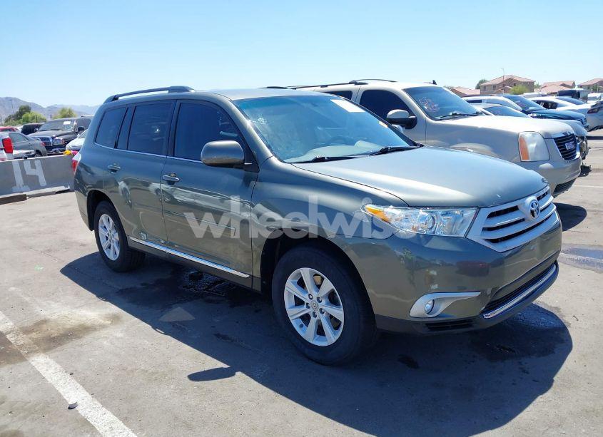 2012 Toyota Highlander BASE V6 (VIN 5TDBK3EHXCS130906) main photo