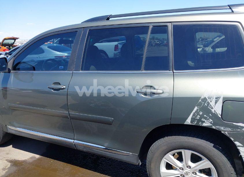 Photo 14 of 2012 Toyota Highlander BASE V6 (VIN 5TDBK3EHXCS130906)