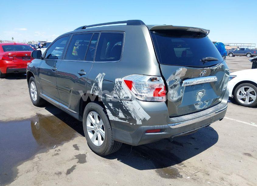 Photo 3 of 2012 Toyota Highlander BASE V6 (VIN 5TDBK3EHXCS130906)