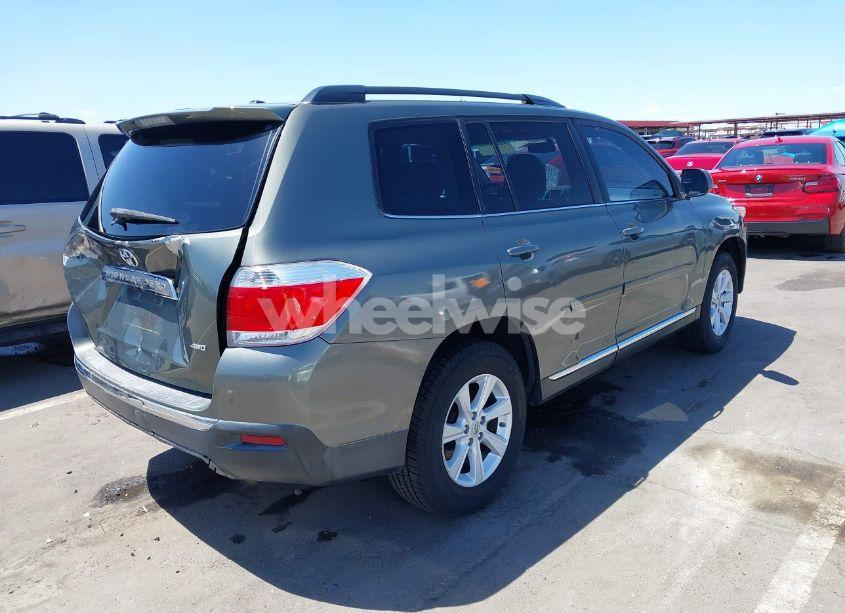 Photo 4 of 2012 Toyota Highlander BASE V6 (VIN 5TDBK3EHXCS130906)