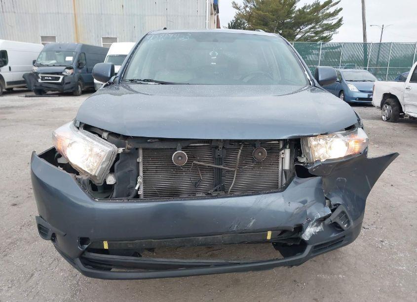 Photo 12 of 2012 Toyota Highlander SE V6 (VIN 5TDBK3EHXCS145633)