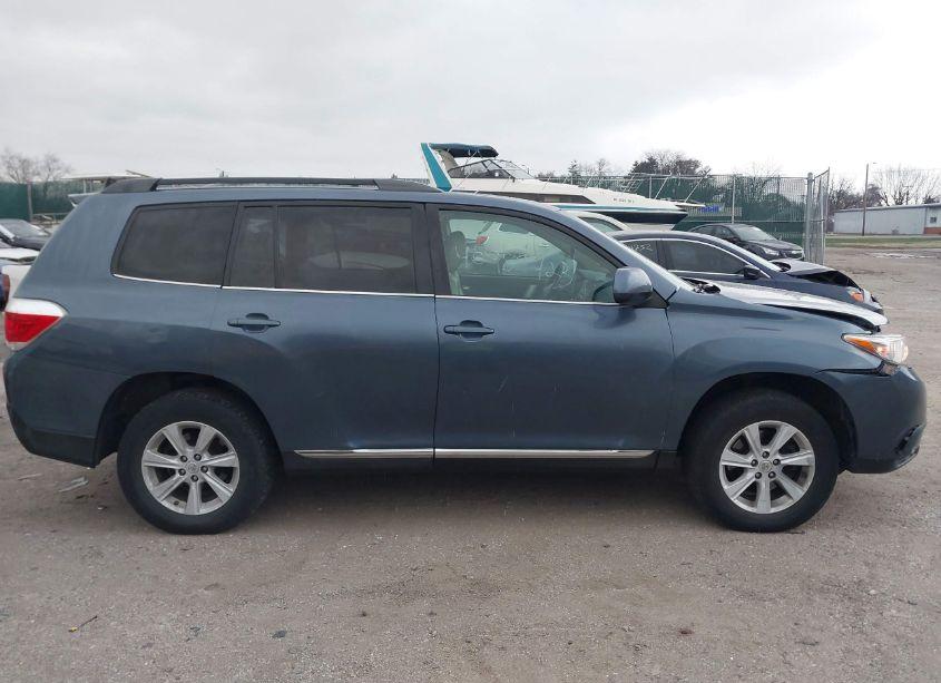 Photo 13 of 2012 Toyota Highlander SE V6 (VIN 5TDBK3EHXCS145633)