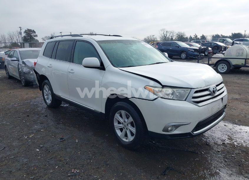 2012 Toyota Highlander SE (VIN 5TDBK3EHXCS169642) main photo