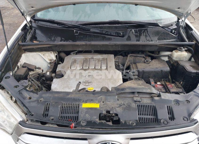 Photo 10 of 2012 Toyota Highlander SE (VIN 5TDBK3EHXCS169642)