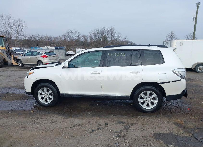 Photo 14 of 2012 Toyota Highlander SE (VIN 5TDBK3EHXCS169642)