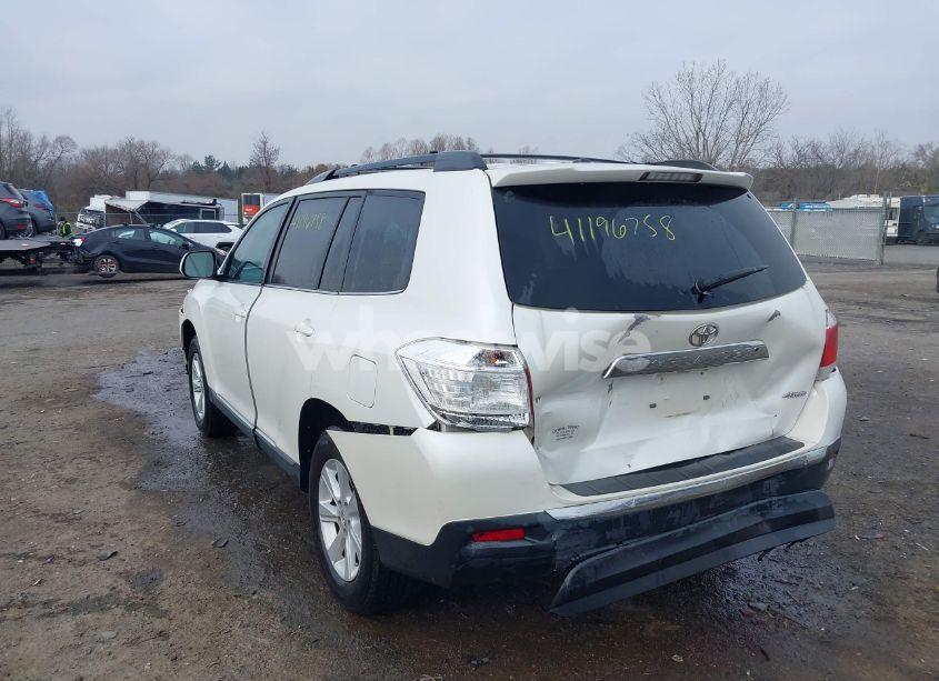 Photo 6 of 2012 Toyota Highlander SE (VIN 5TDBK3EHXCS169642)