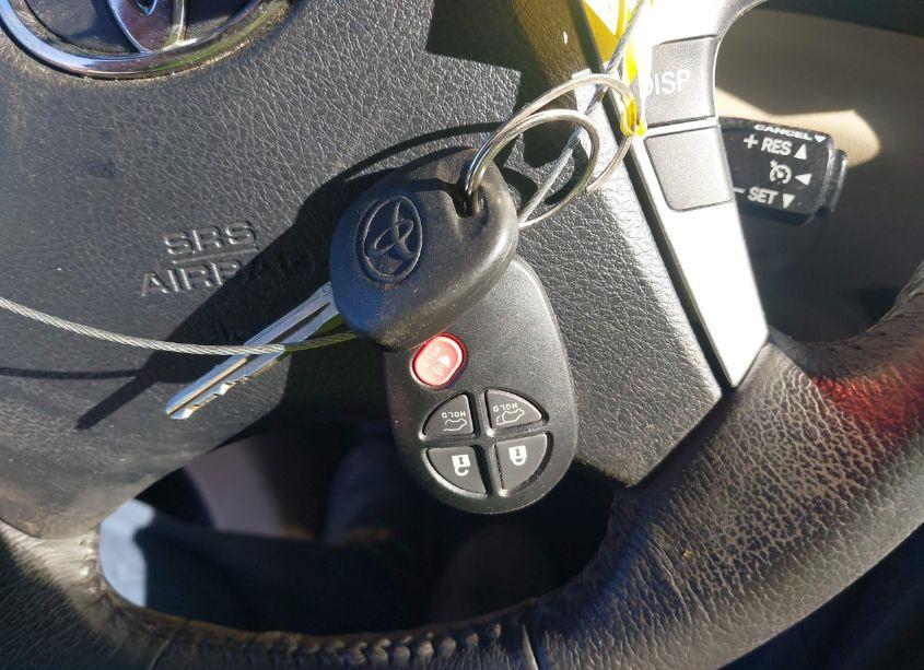 Photo 11 of 2013 Toyota Highlander SE V6 (VIN 5TDBK3EHXDS178312)