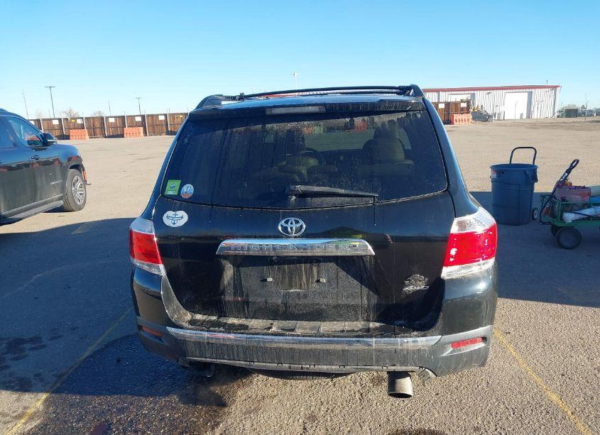 Photo 16 of 2013 Toyota Highlander SE V6 (VIN 5TDBK3EHXDS178312)