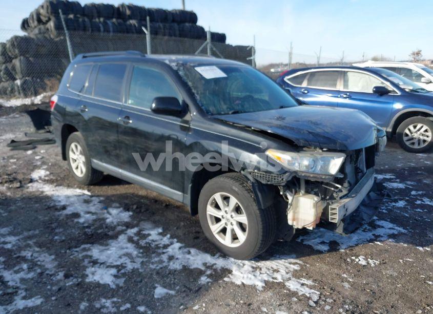 2013 Toyota Highlander SE V6 (VIN 5TDBK3EHXDS188984) main photo
