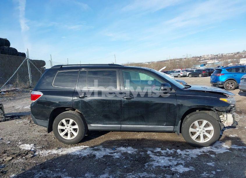Photo 14 of 2013 Toyota Highlander SE V6 (VIN 5TDBK3EHXDS188984)