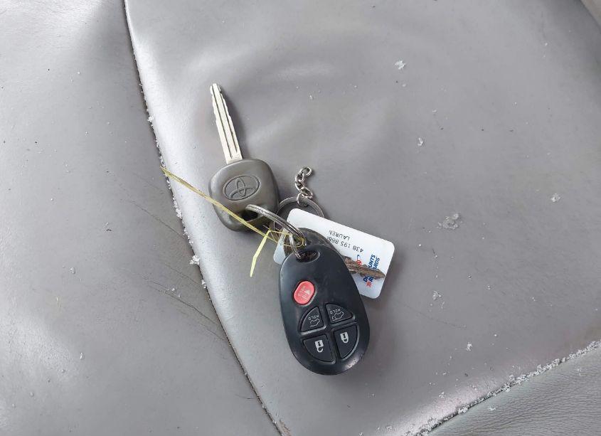 Photo 11 of 2013 Toyota Highlander SE V6 (VIN 5TDBK3EHXDS227640)