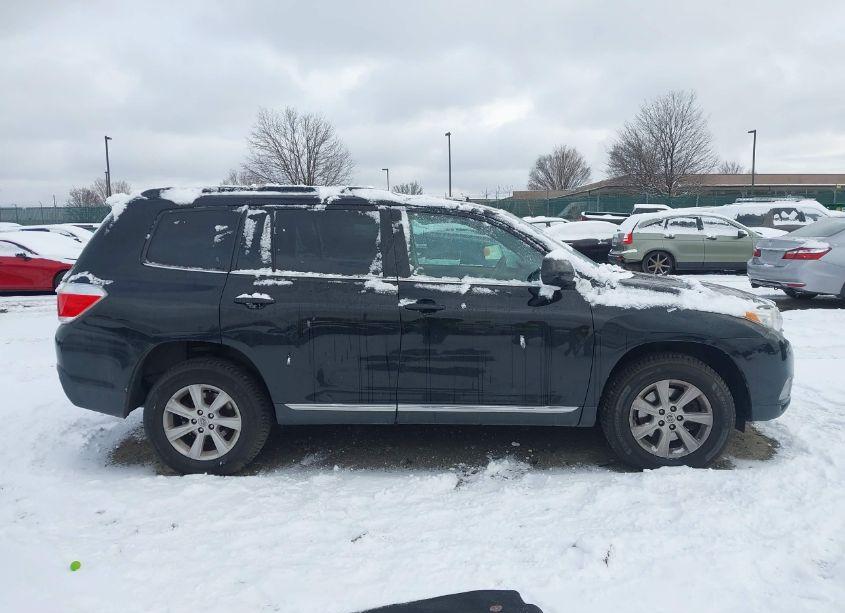 Photo 13 of 2013 Toyota Highlander SE V6 (VIN 5TDBK3EHXDS227640)