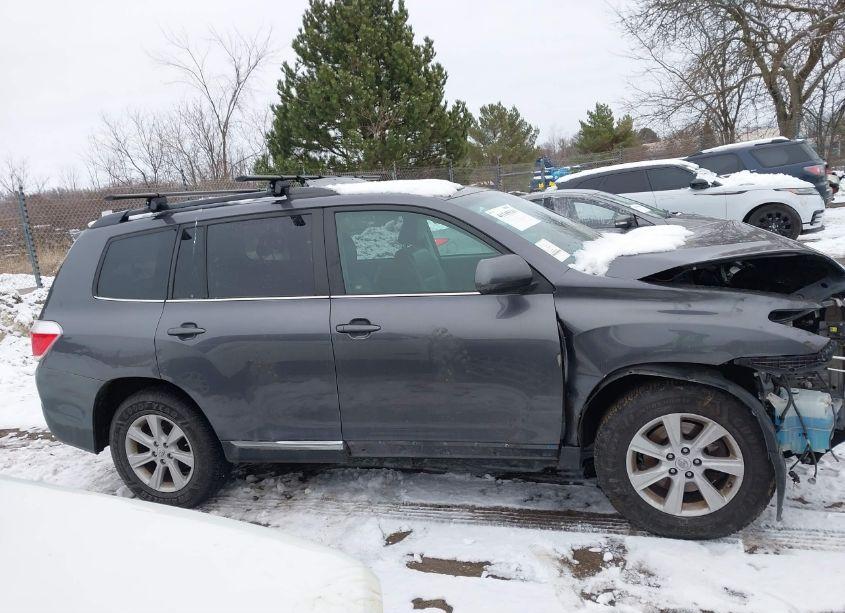 Photo 13 of 2013 Toyota Highlander PLUS/SE (VIN 5TDBK3EHXDS250044)