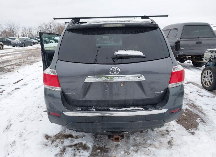 Photo 16 of 2013 Toyota Highlander PLUS/SE (VIN 5TDBK3EHXDS250044)