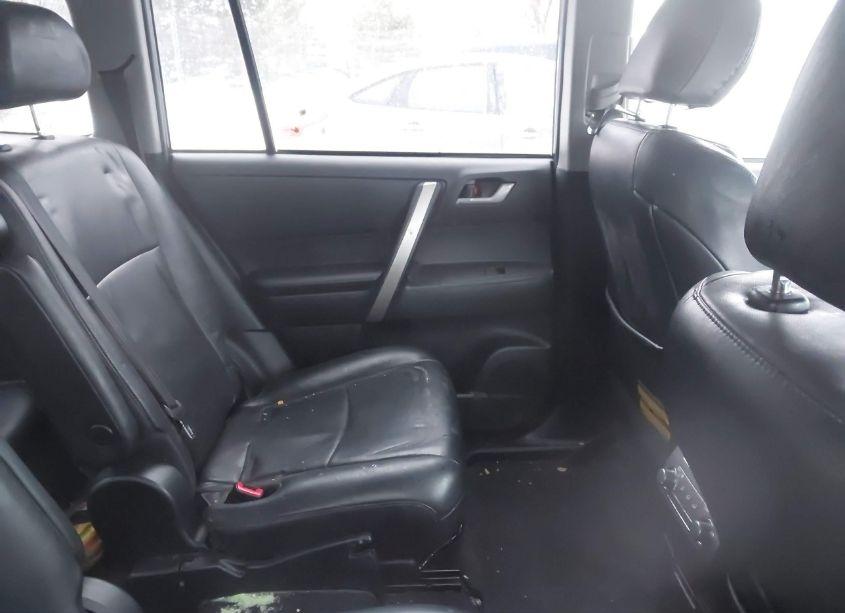 Photo 8 of 2013 Toyota Highlander PLUS/SE (VIN 5TDBK3EHXDS250044)