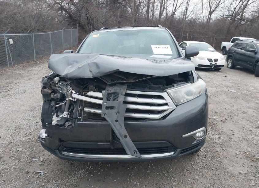 Photo 12 of 2013 Toyota Highlander SE V6 (VIN 5TDBK3EHXDS256944)