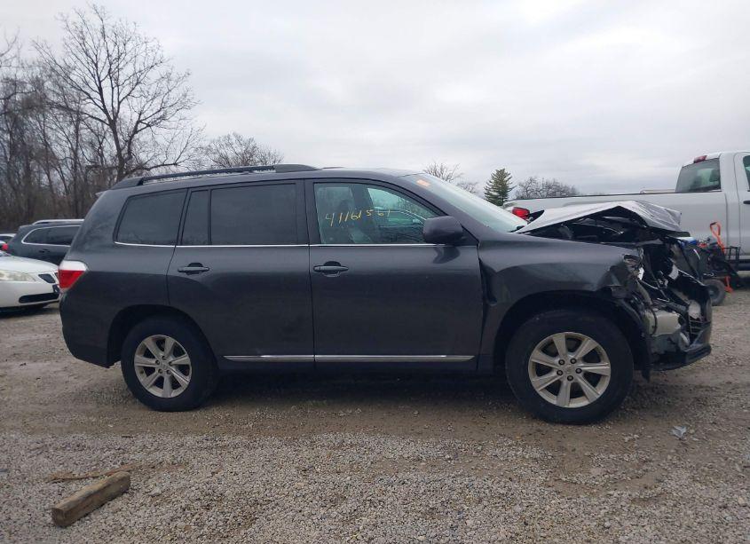 Photo 13 of 2013 Toyota Highlander SE V6 (VIN 5TDBK3EHXDS256944)