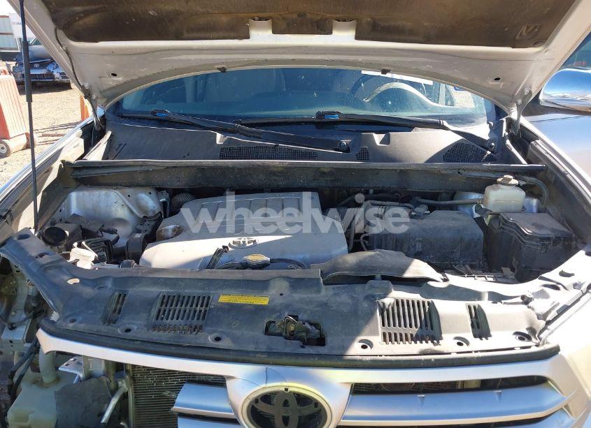 Photo 10 of 2013 Toyota Highlander BASE V6 (VIN 5TDBK3EHXDS260587)