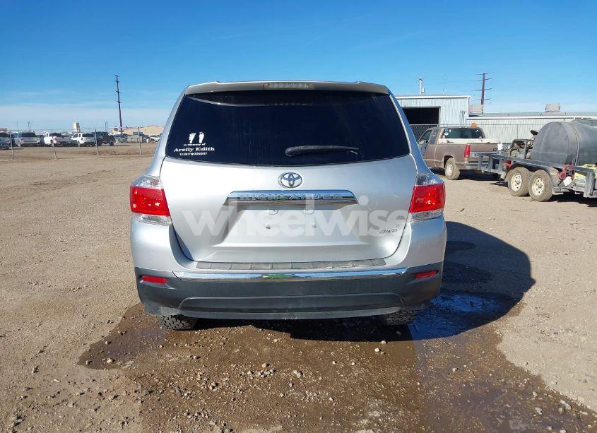 Photo 16 of 2013 Toyota Highlander BASE V6 (VIN 5TDBK3EHXDS260587)