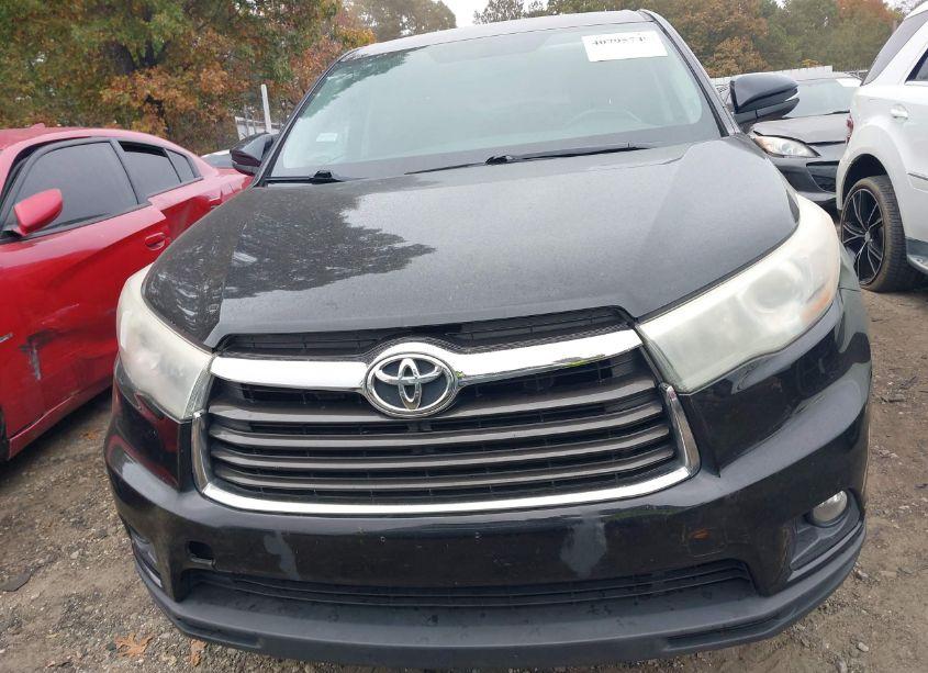 Photo 12 of 2015 Toyota Highlander LE PLUS V6 (VIN 5TDBKRFH0FS161104)