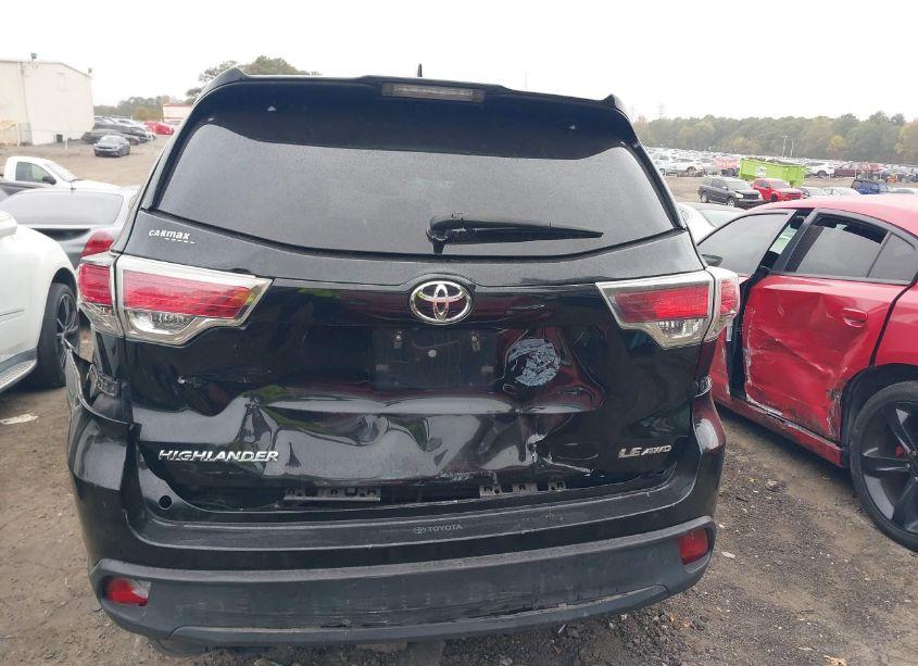 Photo 16 of 2015 Toyota Highlander LE PLUS V6 (VIN 5TDBKRFH0FS161104)