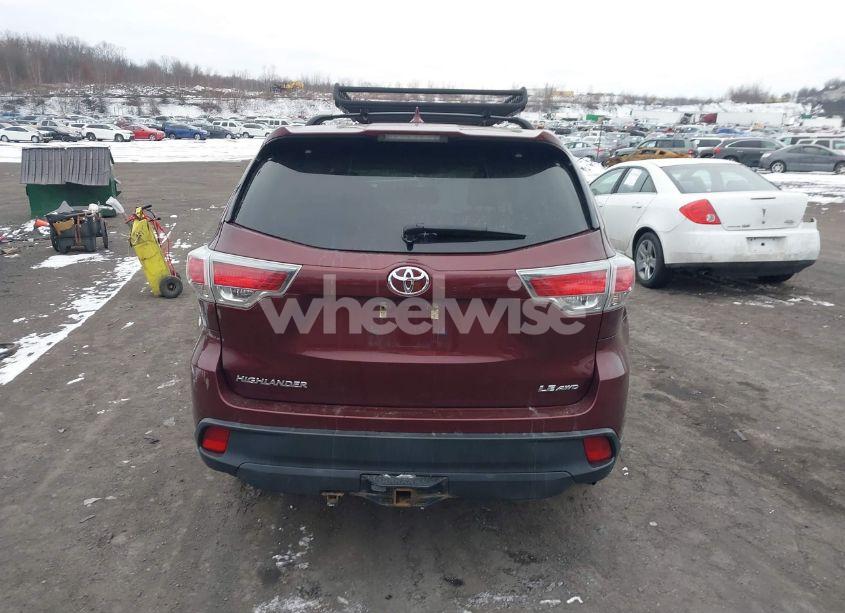Photo 16 of 2016 Toyota Highlander LE PLUS V6 (VIN 5TDBKRFH0GS233551)
