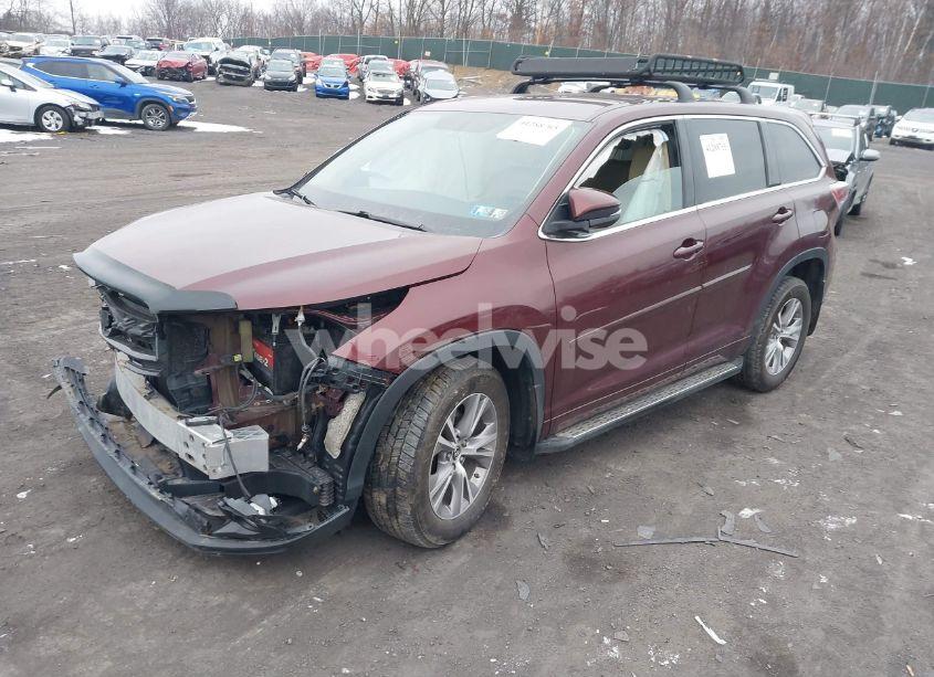 Photo 2 of 2016 Toyota Highlander LE PLUS V6 (VIN 5TDBKRFH0GS233551)