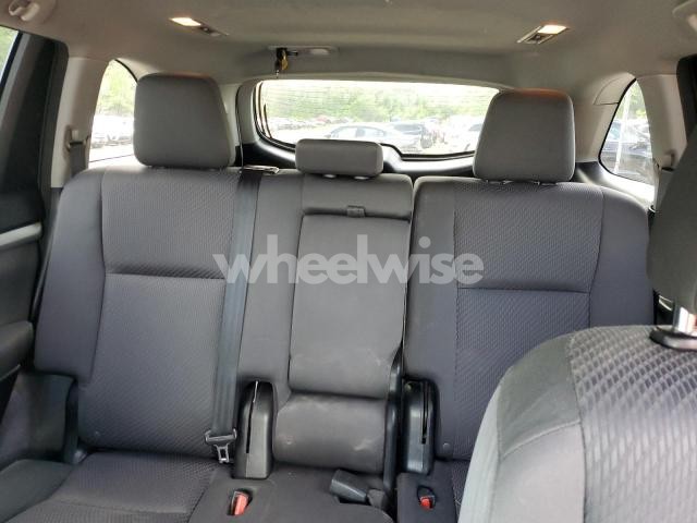 Photo 9 of 2016 TOYOTA HIGHLANDER LE (VIN 5TDBKRFH1GS307396)