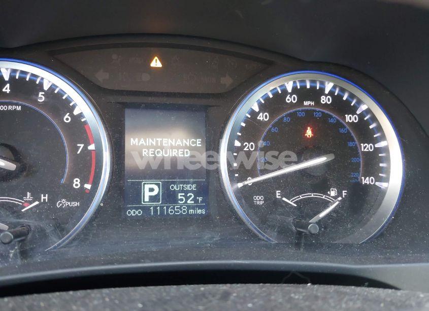 Photo 16 of 2016 Toyota Highlander LE V6 (VIN 5TDBKRFH1GS327504)