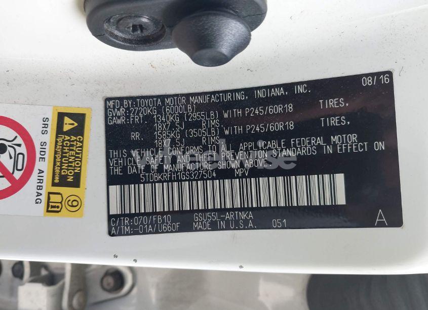 Photo 9 of 2016 Toyota Highlander LE V6 (VIN 5TDBKRFH1GS327504)