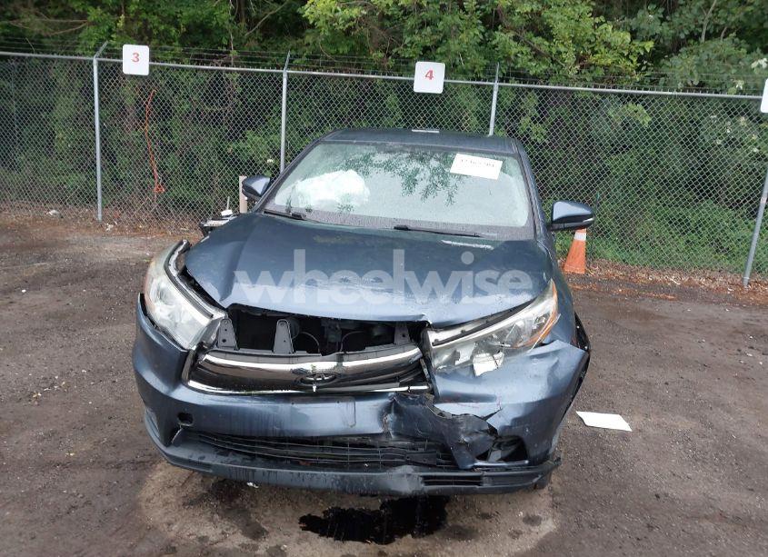 Photo 12 of 2016 Toyota Highlander LE PLUS V6 (VIN 5TDBKRFH1GS347994)